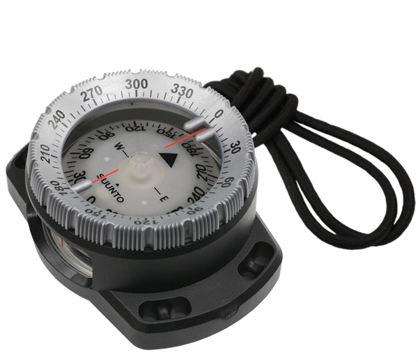 BOUSSOLE SUUNTO SK-8 AVEC FIXATION POUR BUNGEE H.NORD 